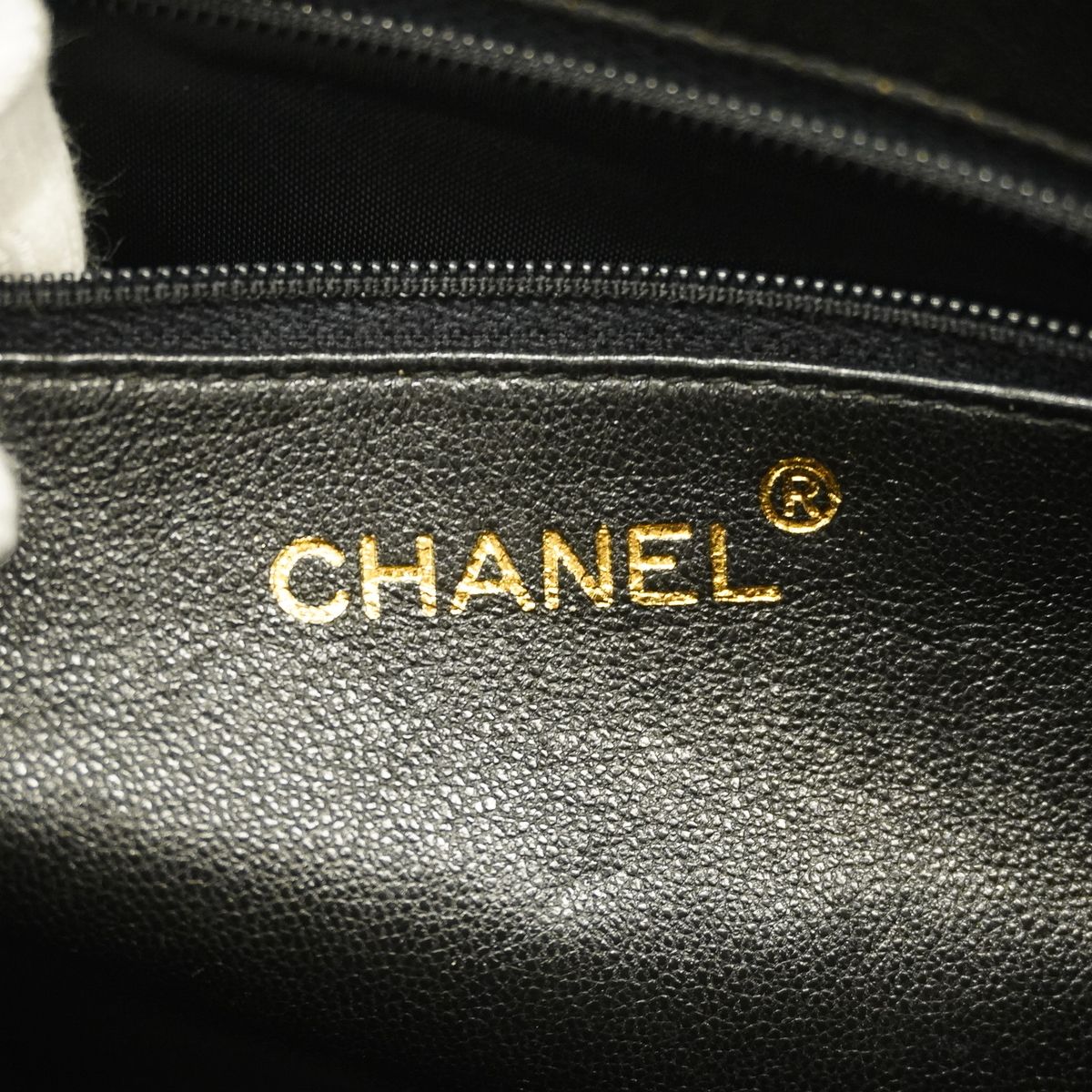 Chanel Shoulder Bag Quilted Caviar Leather Black Gold — view 5