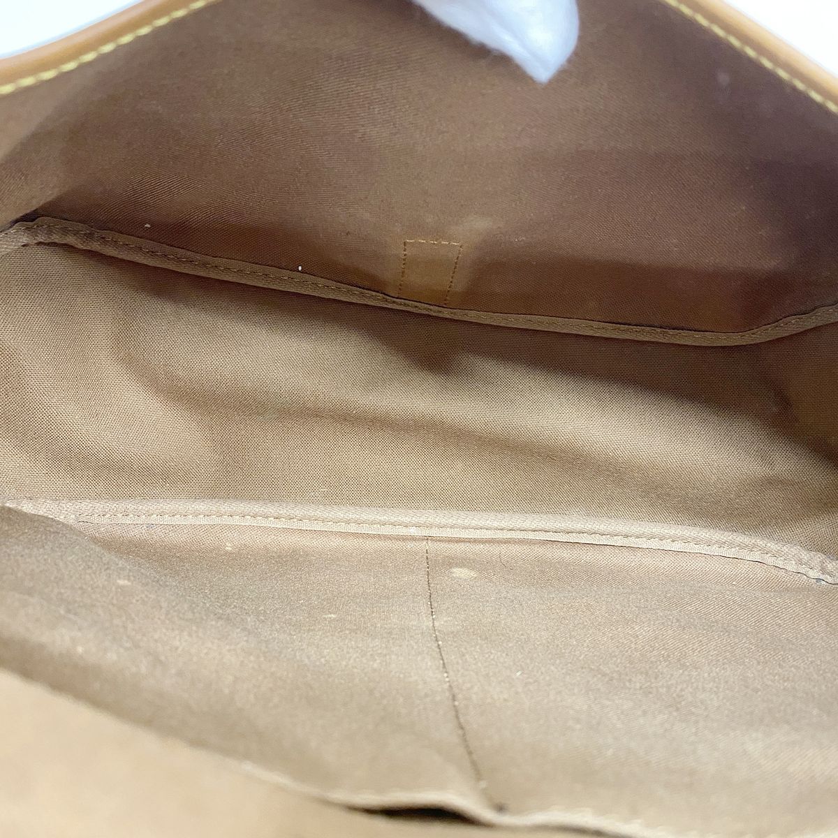 Louis Vuitton Shoulder Bag Monogram Saumur 35 Brown — view 4