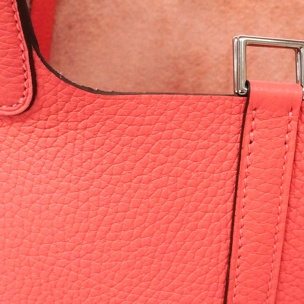 Hermes Handbag Picotin Lock PM Taurillon Clemence Rose Azalea Silver — view 7