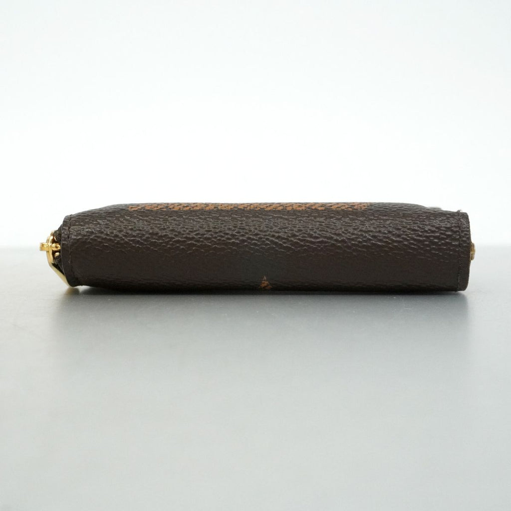 Louis Vuitton Coin Purse Monogram Giant Zippy Brown — view 3