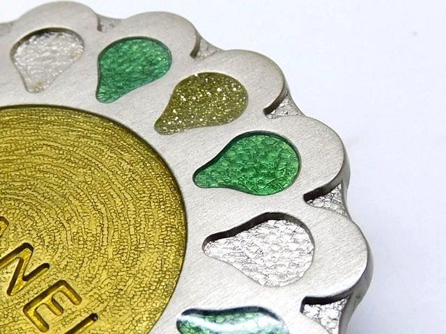 Chanel 99A Brooch Round Antique Vintage — view 4