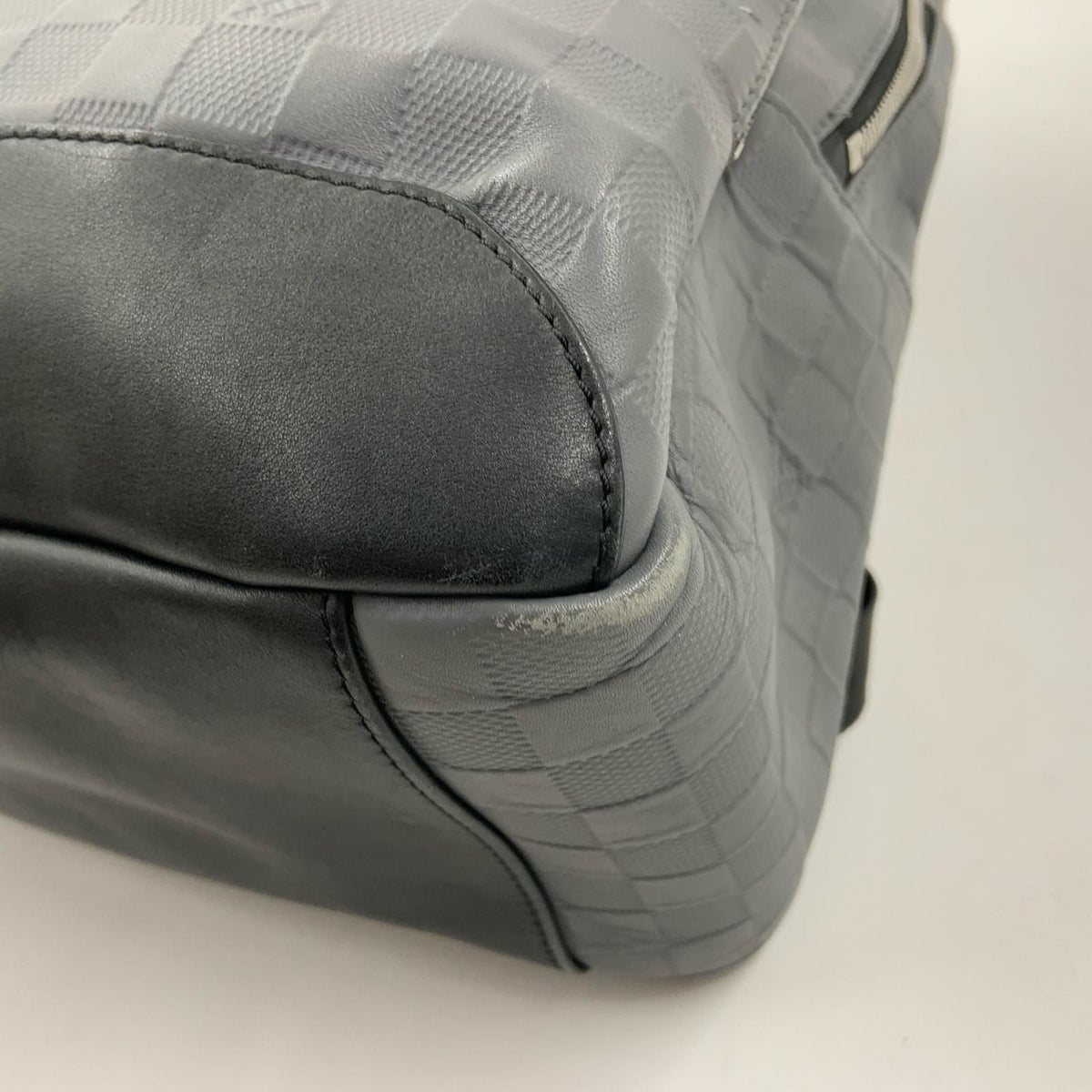 Louis Vuitton Damier Infini Avenue Backpack Gray — view 7