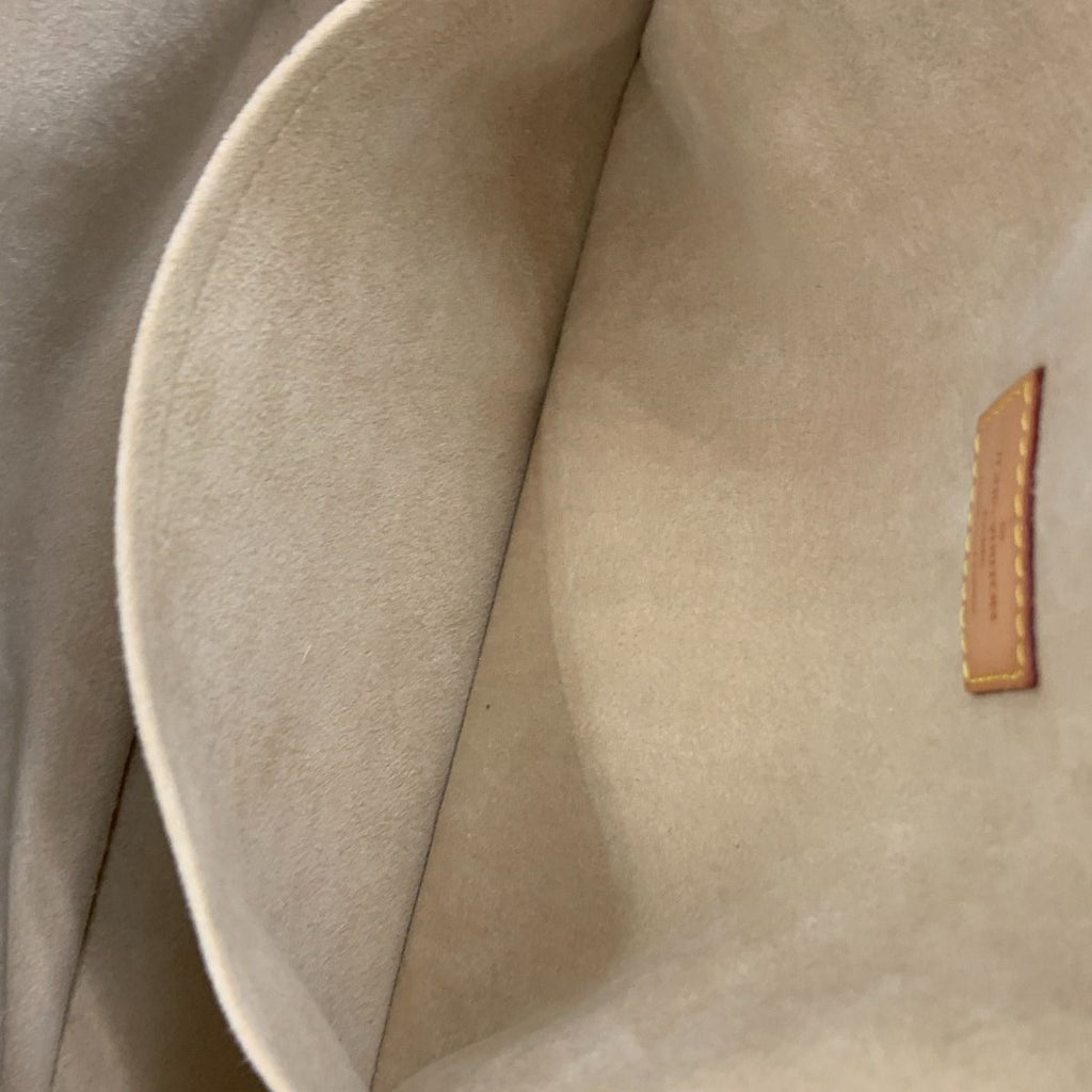 Louis Vuitton Monogram Manhattan GM Handbag Brown — view 8
