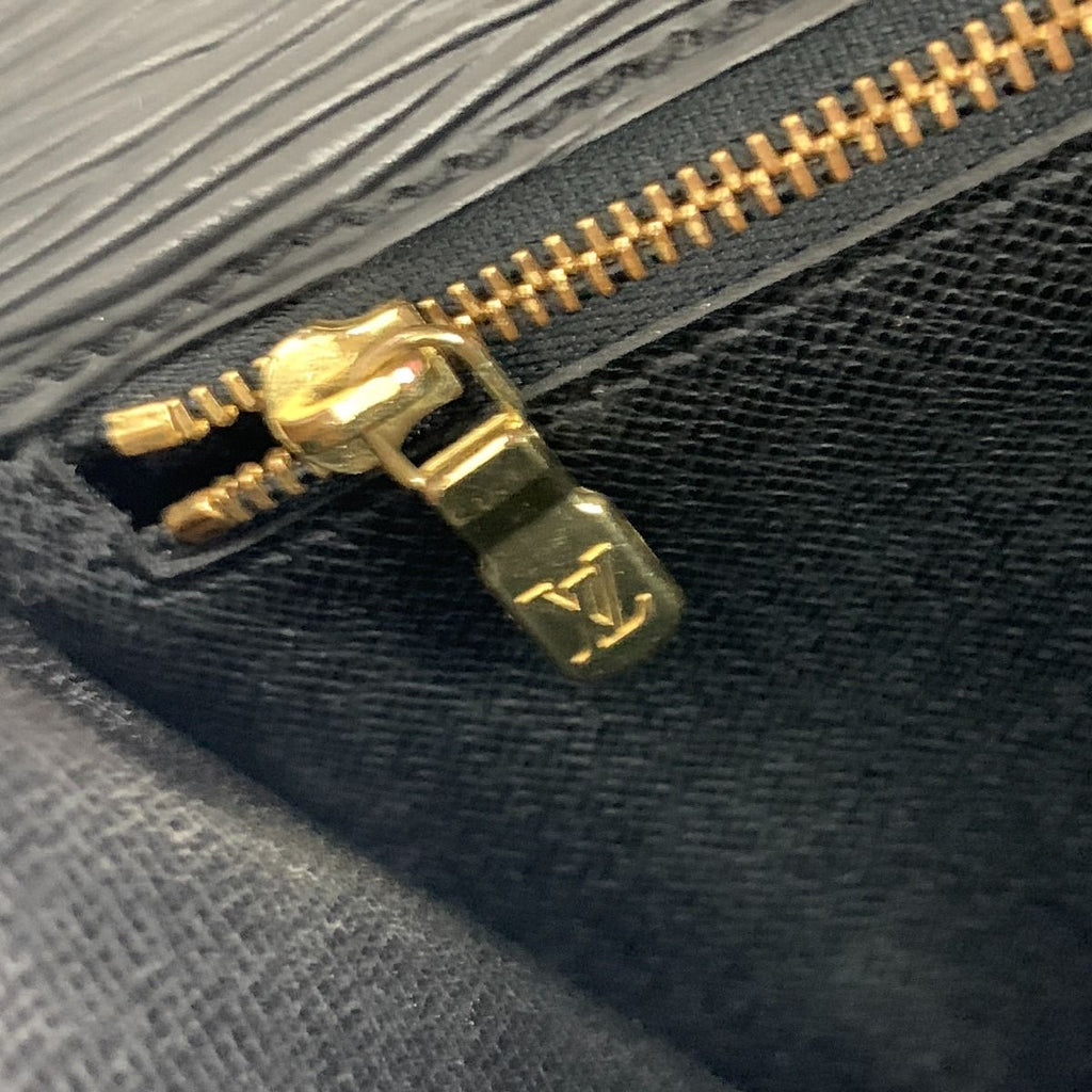 Louis Vuitton Epi Pochette Sellier Dragonne Second Bag Black — view 7