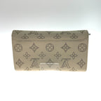 Louis Vuitton Mahina Hina Portefeuille Iris Bifold Wallet Ivory — view 2