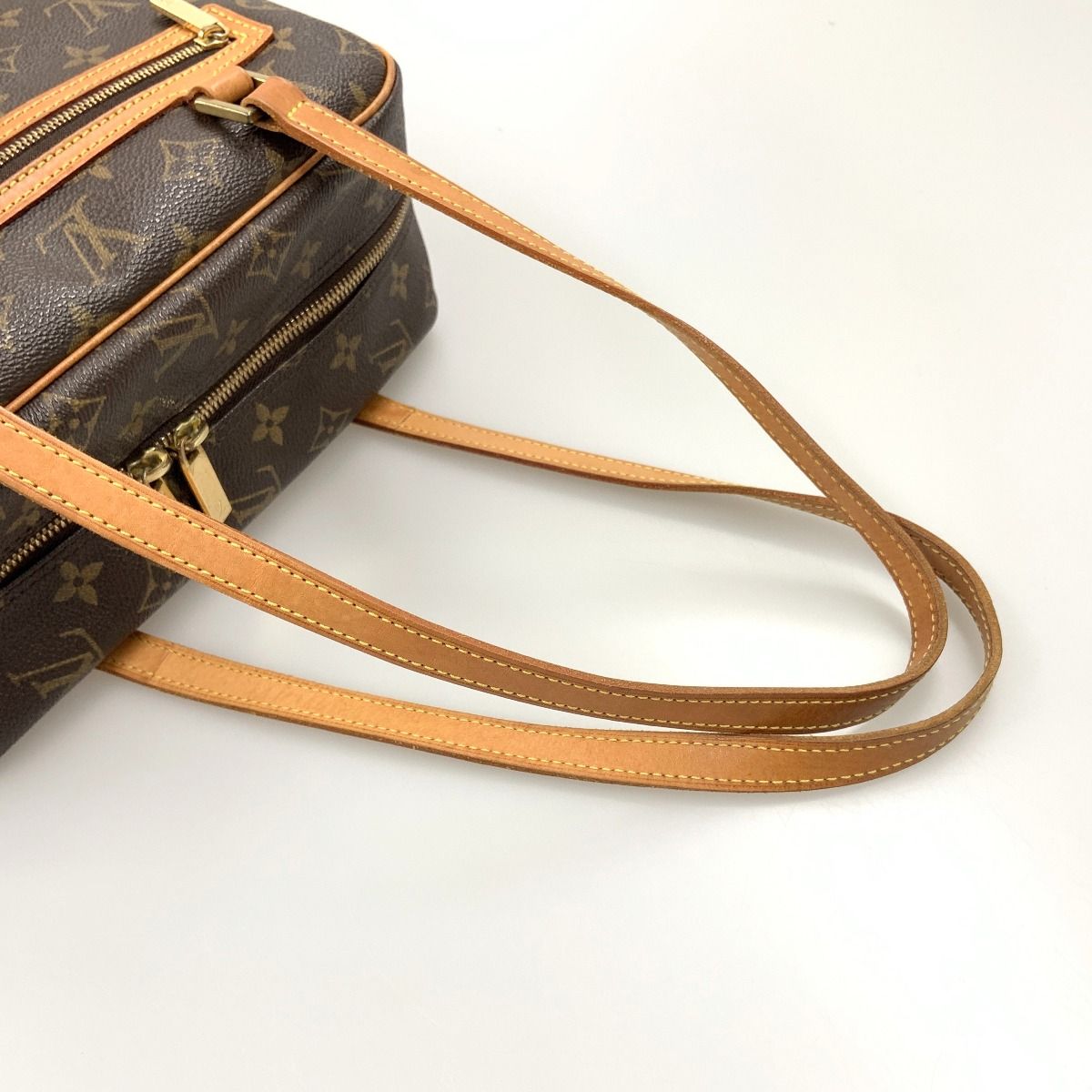 Louis Vuitton Monogram Cite MM Shoulder Bag Brown — view 3