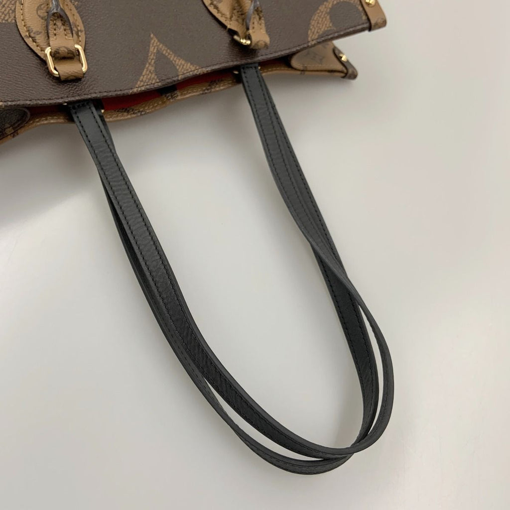Louis Vuitton Monogram Giant on the Go MM 2-Way Bag Brown — view 4