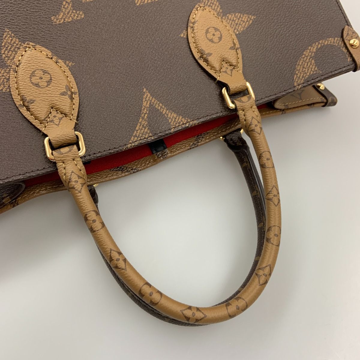Louis Vuitton Monogram Giant on the Go MM 2-Way Bag Brown — view 5