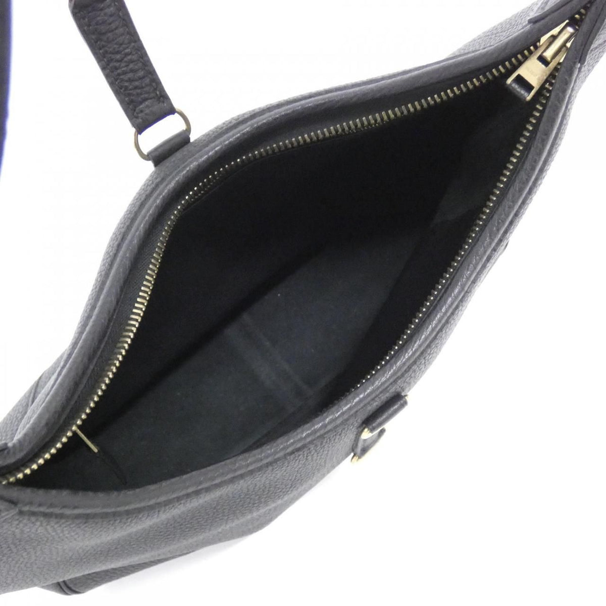 Hermes Trim 2 31 Shoulder Bag — view 6