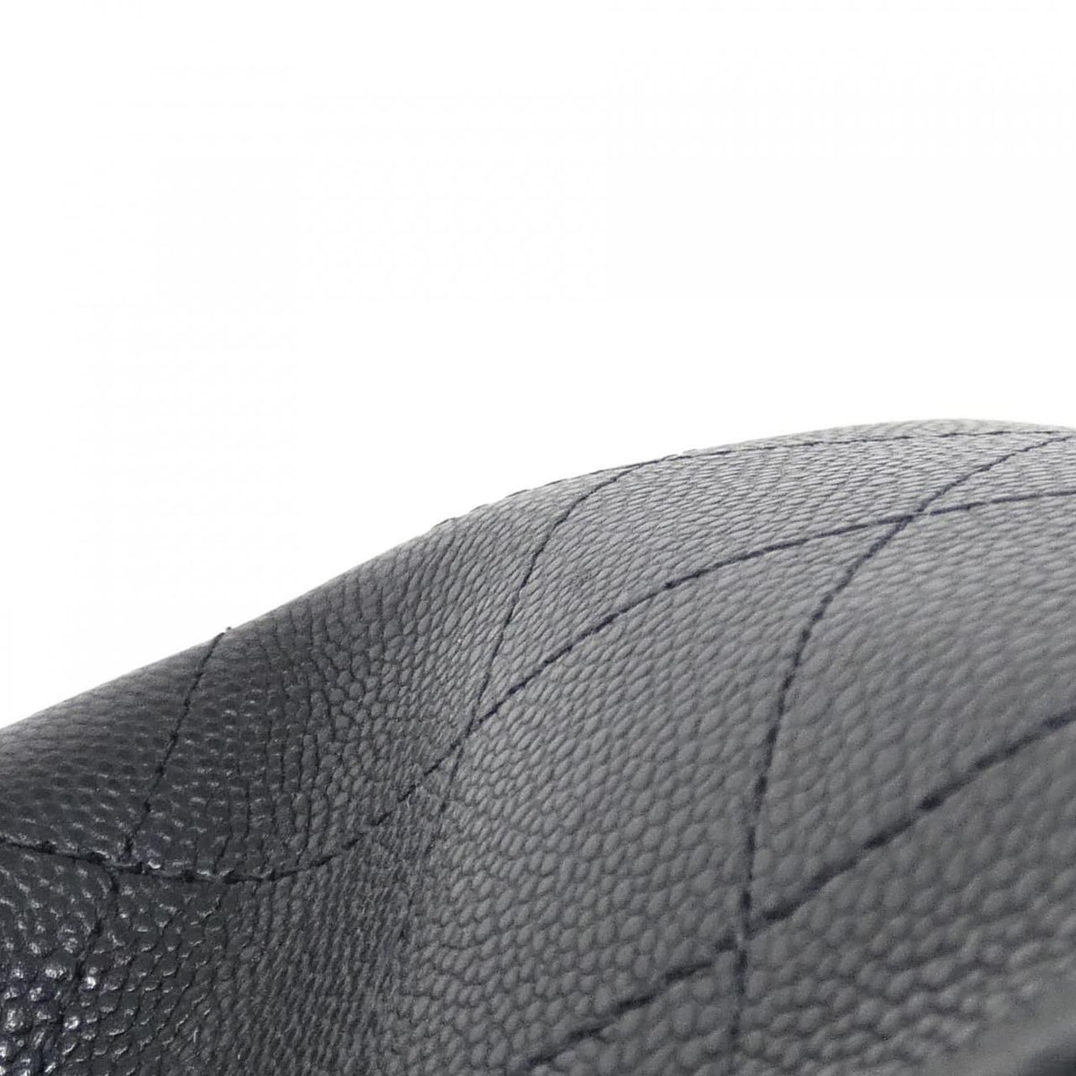 Chanel Bag Handbag Black — view 4