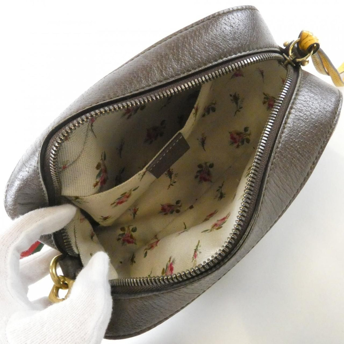 Gucci Neo Vintage Shoulder Bag — view 6
