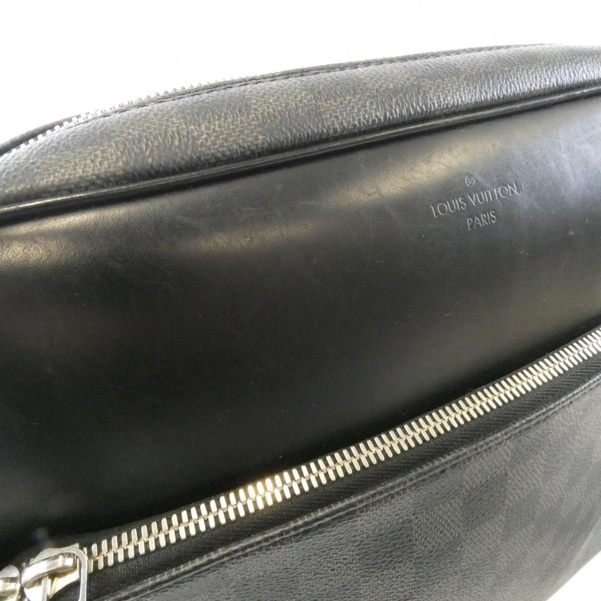 Louis Vuitton Damier Graphite Dayton MM Shoulder Bag — view 6