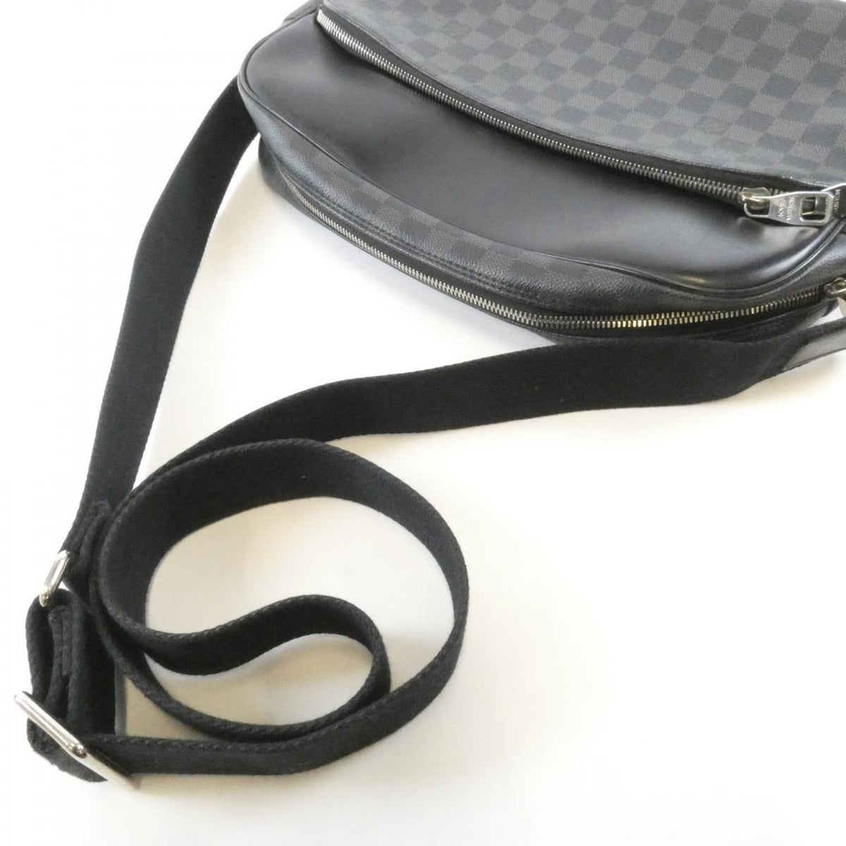Louis Vuitton Damier Graphite Dayton MM Shoulder Bag — view 7