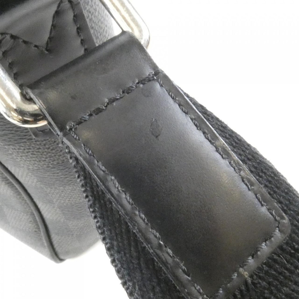 Louis Vuitton Damier Graphite Dayton MM Shoulder Bag — view 8