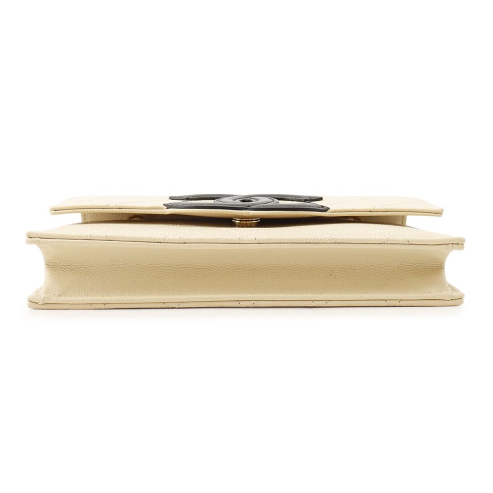 Chanel Chain Wallet CC Logo Caviar Leather Black Shoulder Bag — view 3