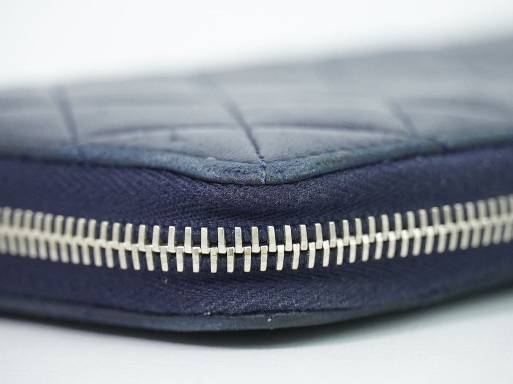 Chanel CC Logo Quilted Zip Around Wallet Lambskin Leather Navy — view 7