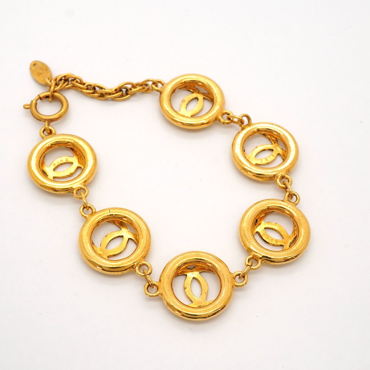 Chanel Bracelet Vintage CC Logo Round Circle Gold Plated — view 2