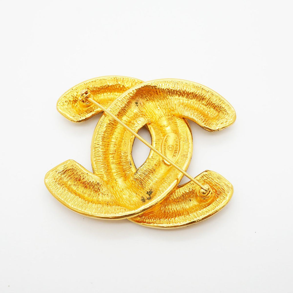 Chanel Brooch Vintage CC Logo Quilted Gold Plated — view 5