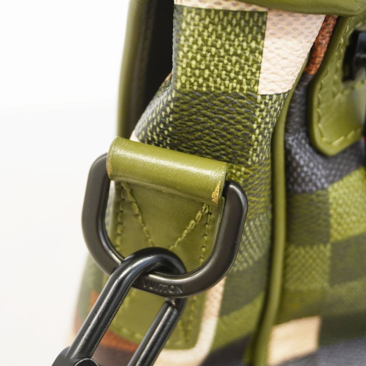 Louis Vuitton Shoulder Bag Damoflage LV Trail Messenger Green — view 8