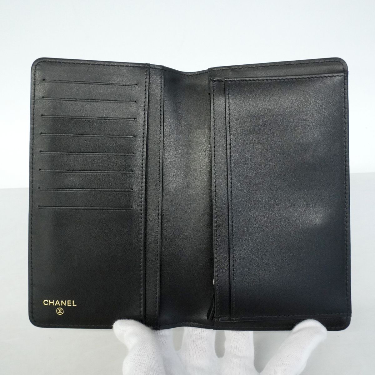 Chanel Wallet Boy Caviar Leather Black Gold — view 4