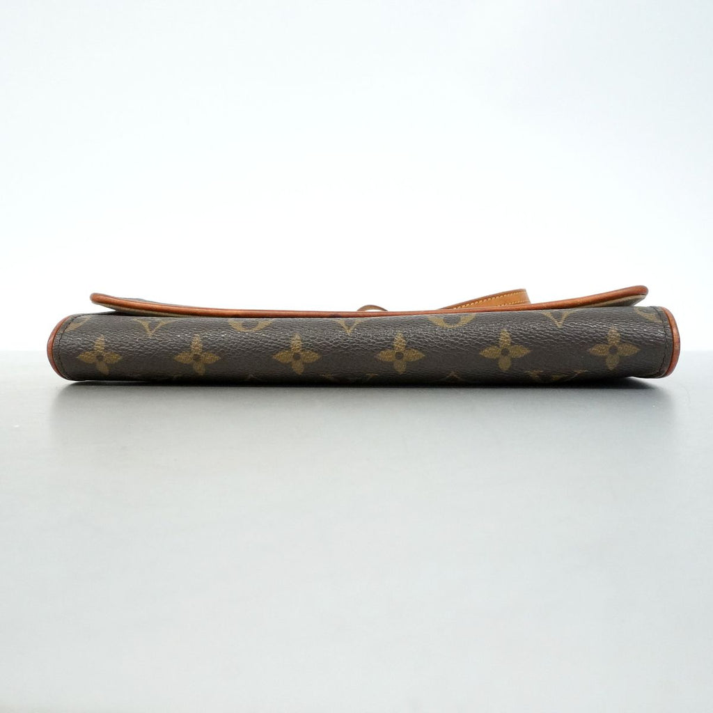 Louis Vuitton Shoulder Bag Monogram Pochette Twin GM Brown — view 3