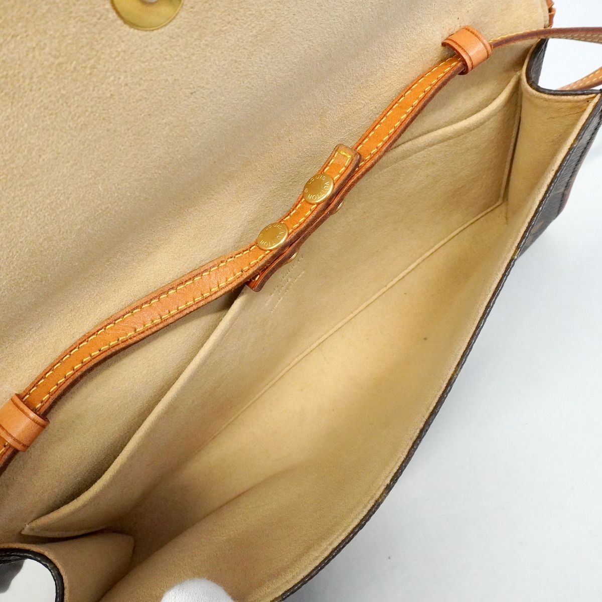 Louis Vuitton Shoulder Bag Monogram Pochette Twin GM Brown — view 4