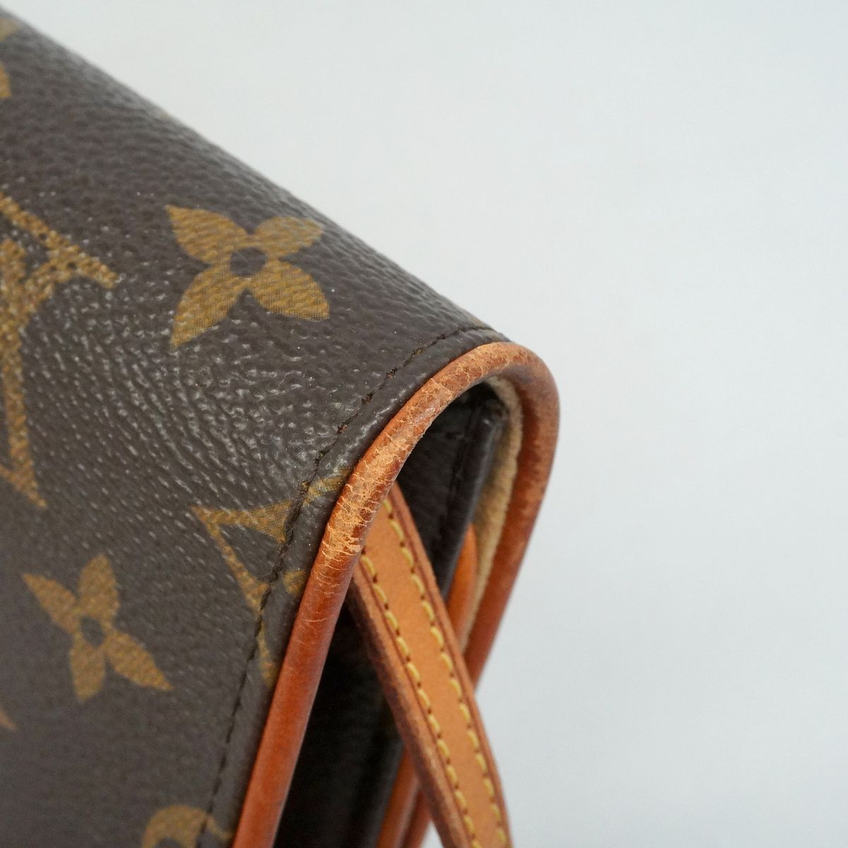 Louis Vuitton Shoulder Bag Monogram Pochette Twin GM Brown — view 8