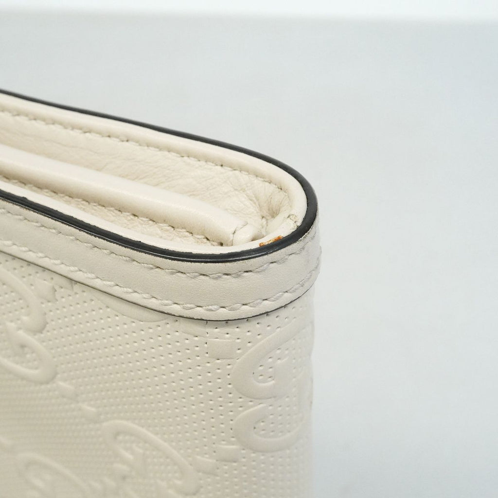 Gucci Shoulder Bag GG Embossed Leather White Silver — view 6