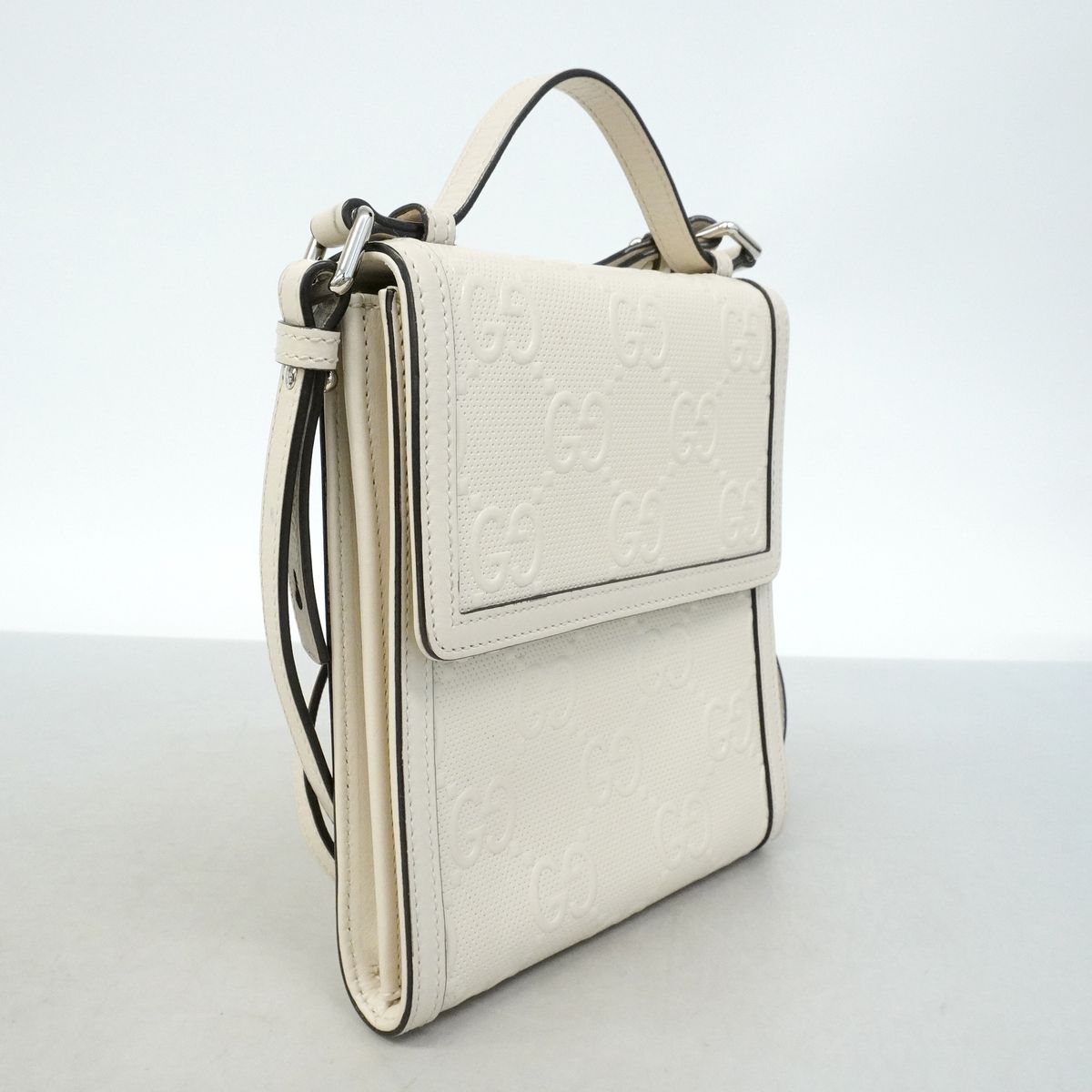 Gucci Shoulder Bag GG Embossed Leather White Silver — view 2