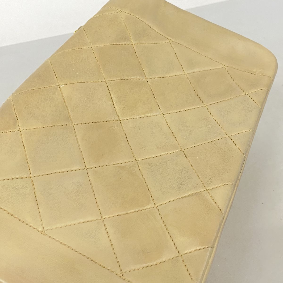 Chanel Shoulder Bag Diana Lambskin Beige Gold — view 8