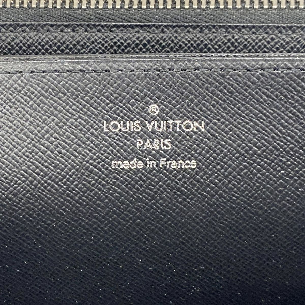 Louis Vuitton Wallet Epi Zippy Noir — view 4