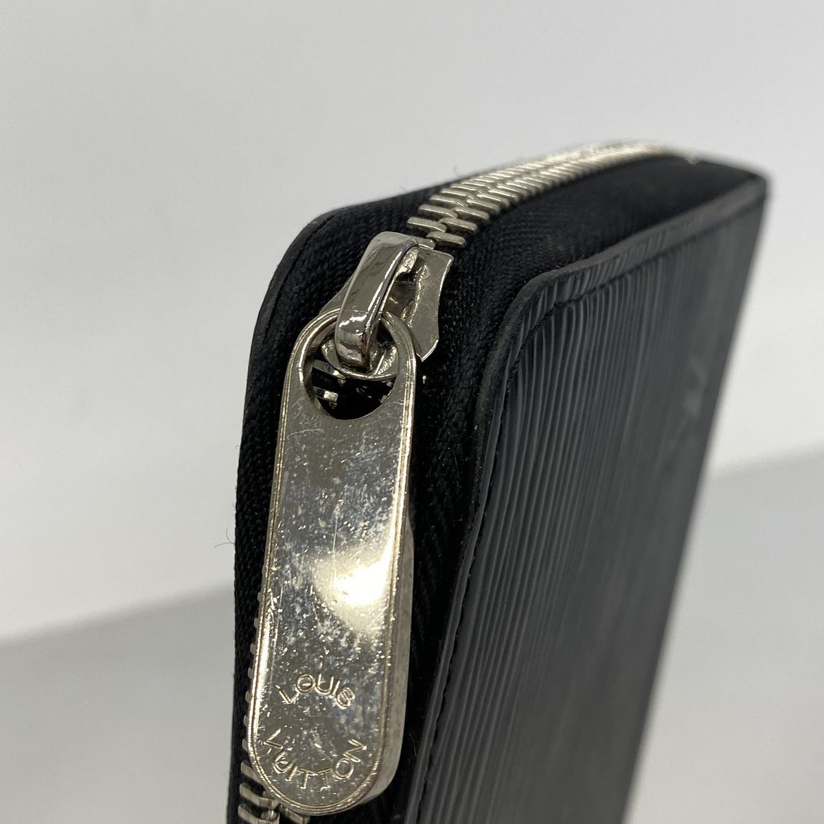 Louis Vuitton Wallet Epi Zippy Noir — view 6