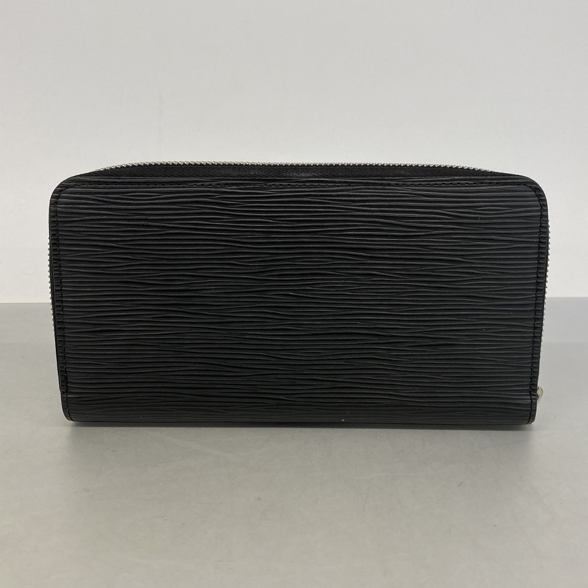 Louis Vuitton Wallet Epi Zippy Noir — view 8