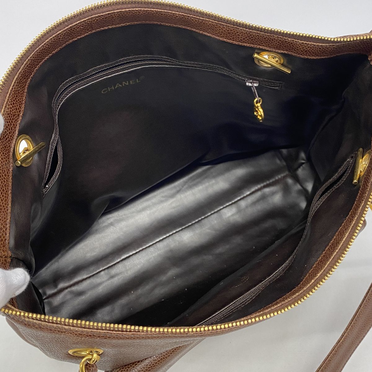 Chanel Tote Caviar Leather Brown Gold — view 4