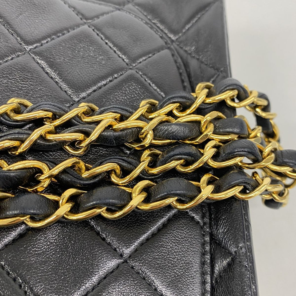 Chanel Shoulder Bag Quilted Lambskin Black Gold — view 8