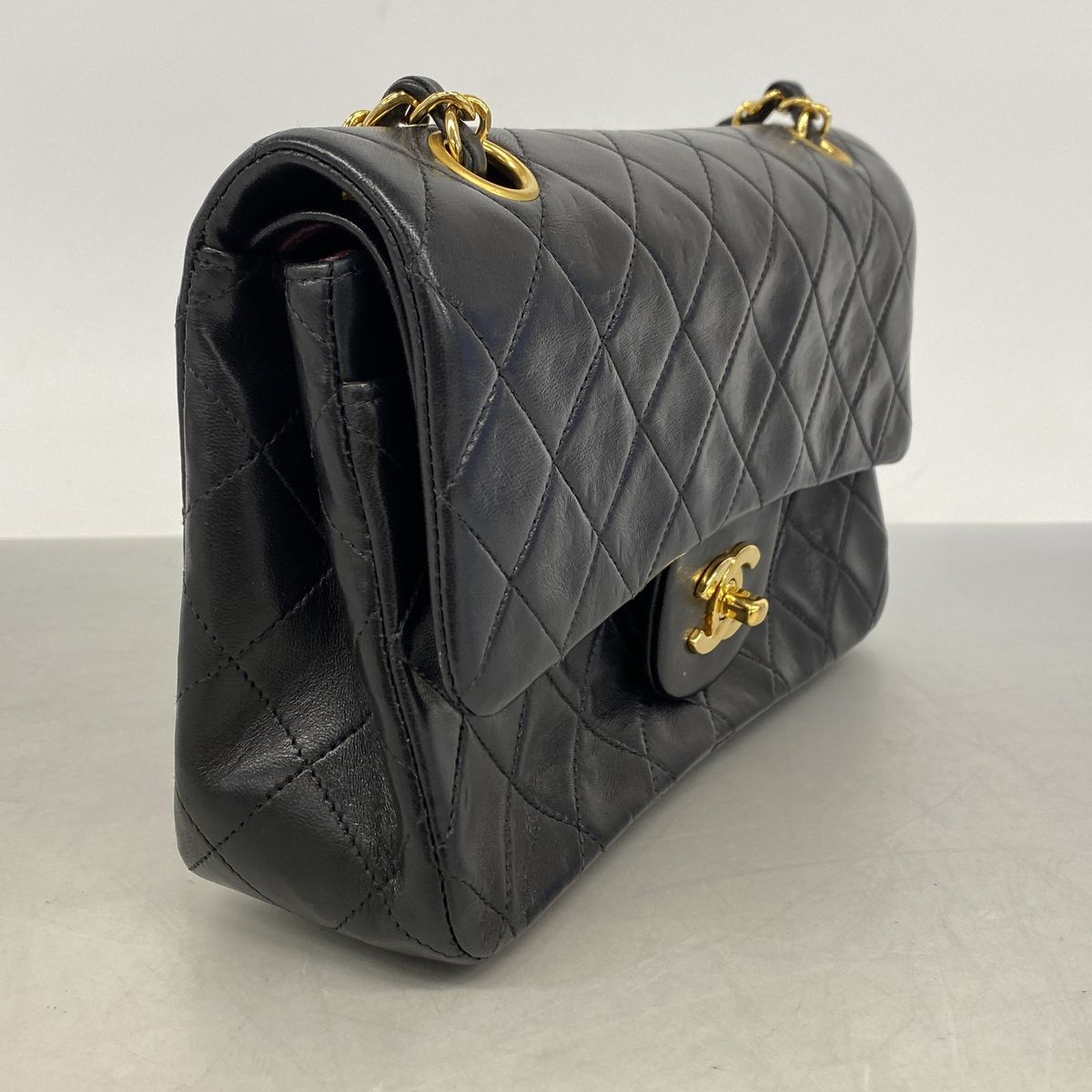 Chanel Shoulder Bag Quilted Lambskin Black Gold — view 2