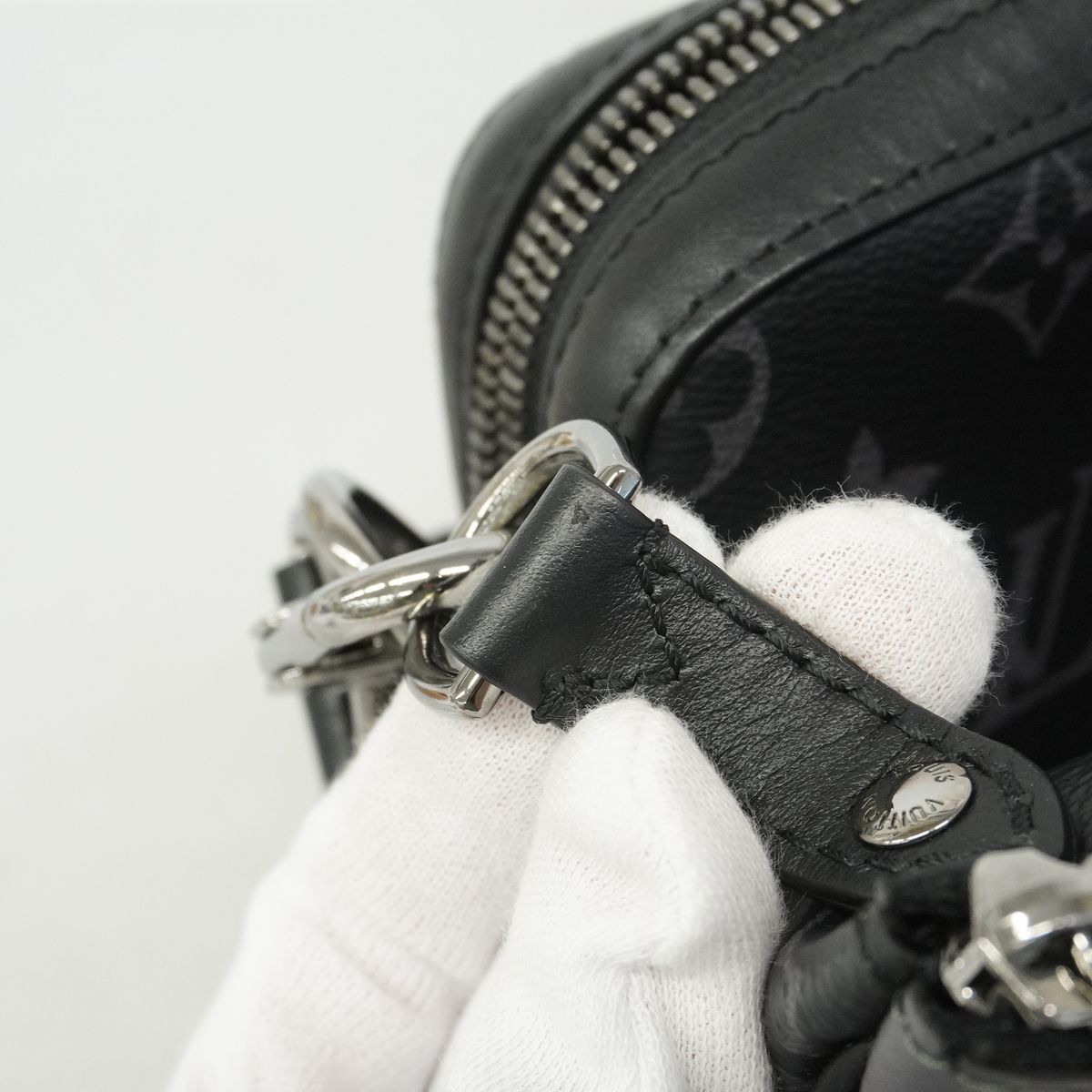 Louis Vuitton Shoulder Bag Monogram Eclipse Reverse Trio Messenger Black Gray — view 7