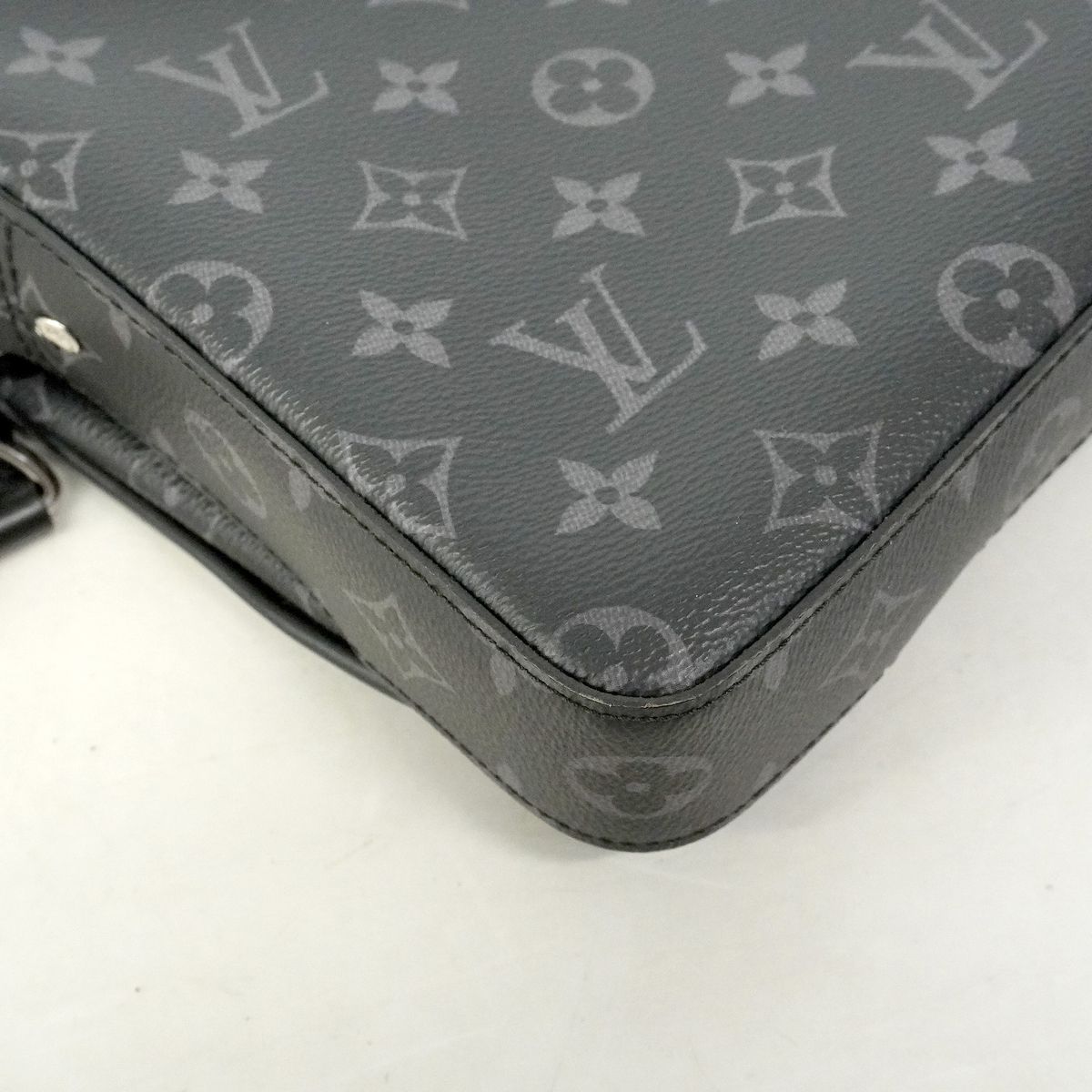 Louis Vuitton Shoulder Bag Monogram Eclipse Reverse Trio Messenger Black Gray — view 6