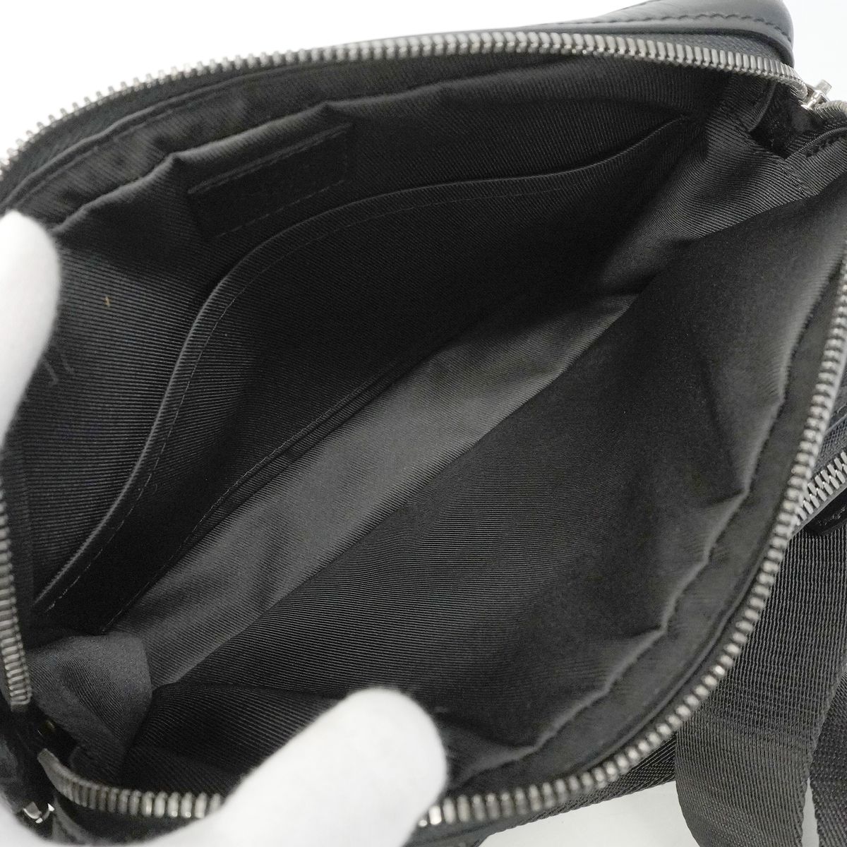 Louis Vuitton Shoulder Bag Monogram Eclipse Reverse Trio Messenger Black Gray — view 4