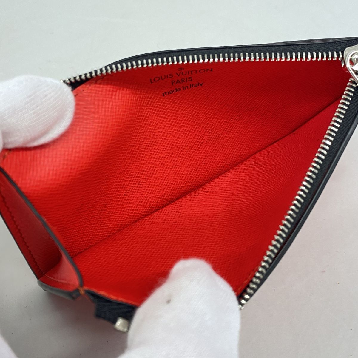Louis Vuitton Taigarama Coin Card Holder Rouge — view 3