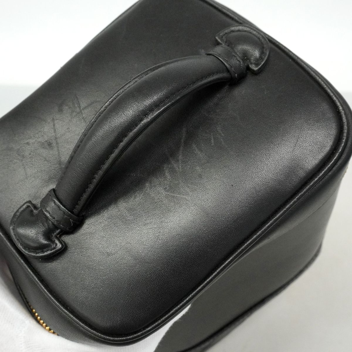 Chanel Vanity Bag Bicolor Lambskin Black Gold — view 7
