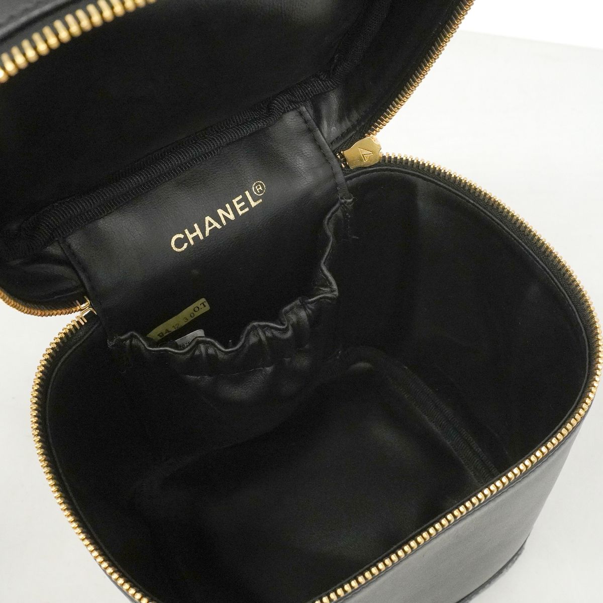 Chanel Vanity Bag Bicolor Lambskin Black Gold — view 4