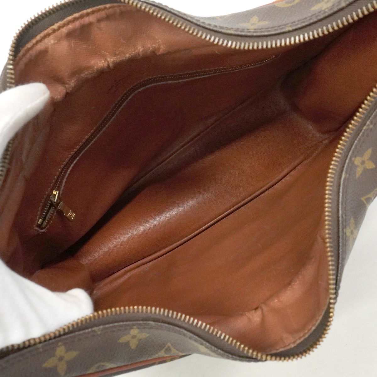 Louis Vuitton Shoulder Bag Monogram Boulogne 35 Brown — view 4