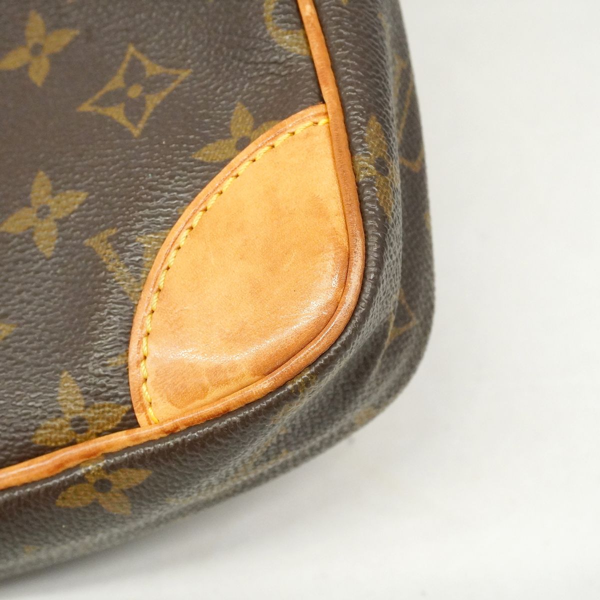 Louis Vuitton Shoulder Bag Monogram Danube Brown — view 6