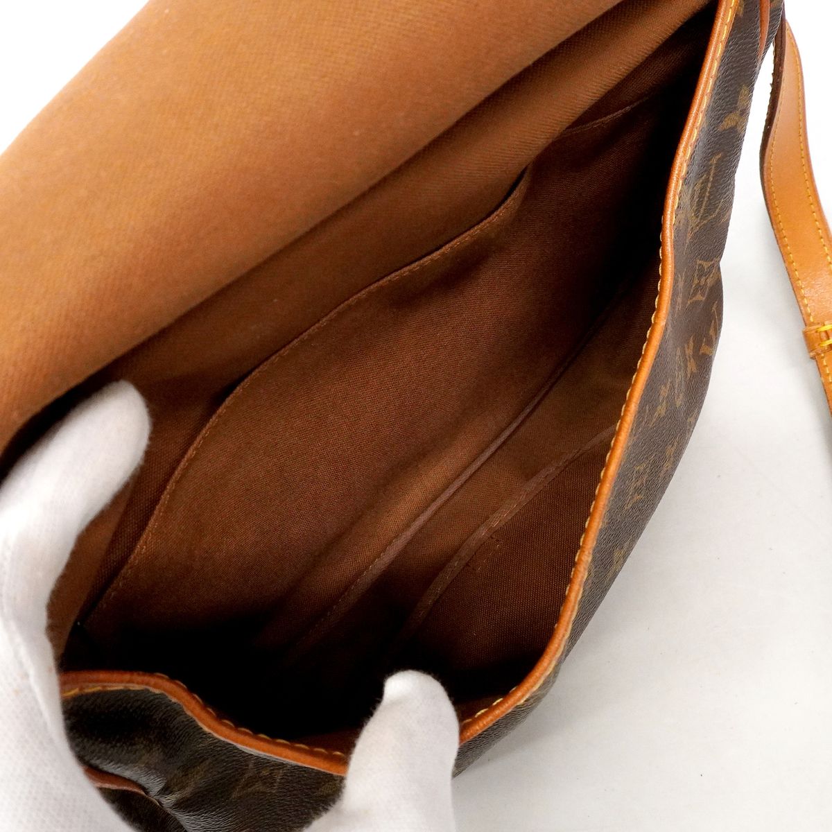 Louis Vuitton Shoulder Bag Monogram Saumur 30 Brown — view 4