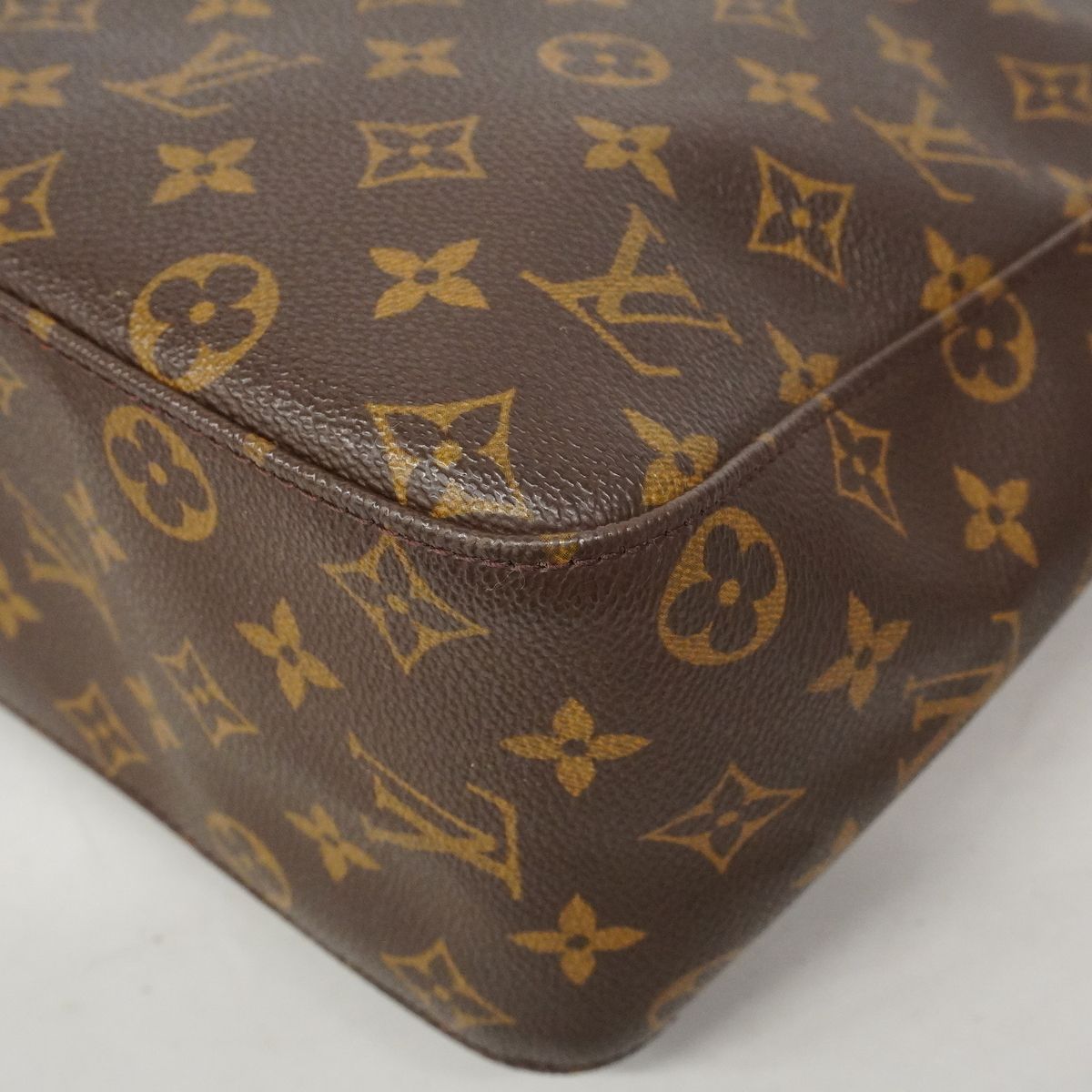 Louis Vuitton Shoulder Bag Monogram Looping GM Brown — view 8