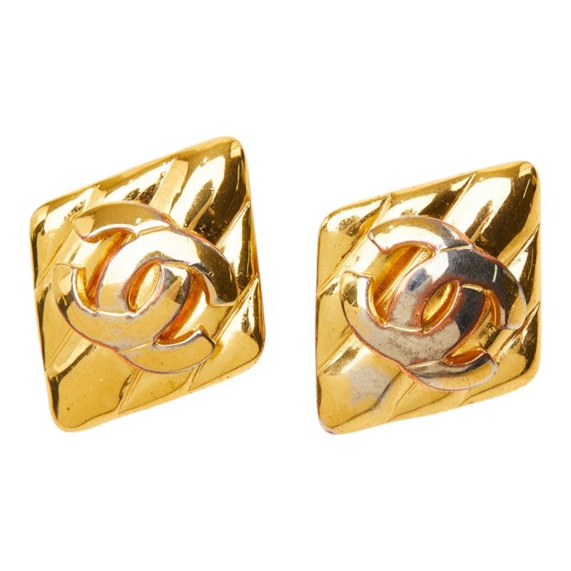 Chanel 97P CC Logo Vintage Earrings Gold Plated — view 2