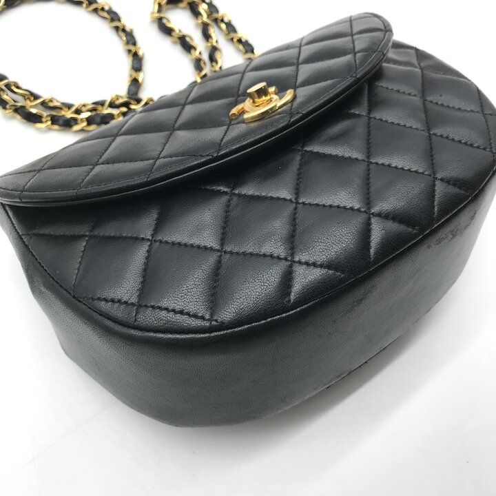 Chanel Chain Shoulder Bag Quilted CC Logo Flap Vintage Black — view 5