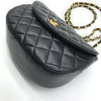 Chanel Chain Shoulder Bag Quilted CC Logo Flap Vintage Black — view 4