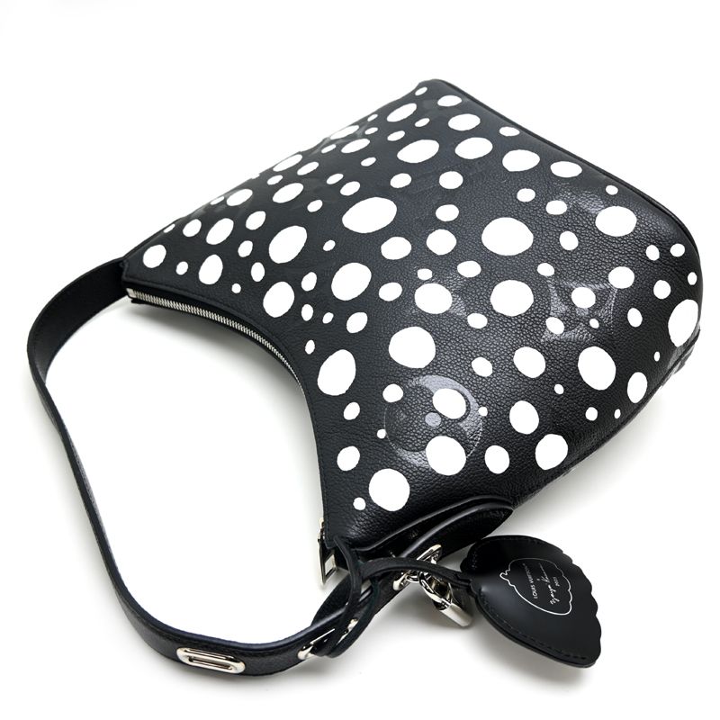 Louis Vuitton Shoulder Bag — view 3